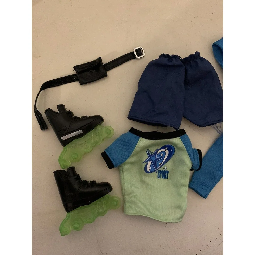 Barbie Fashion Avenue Lifestyles Skating Roller Blade Shorts Shirt Vintage